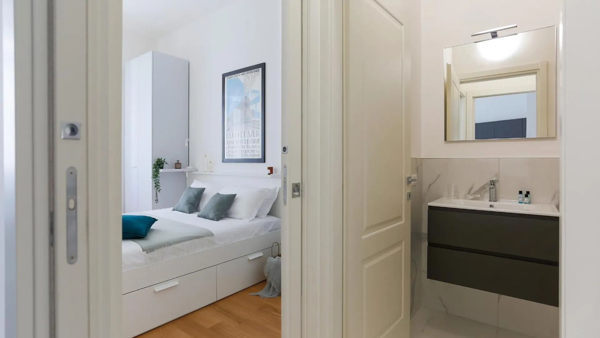 The Best Rent - Modern One Bedroom Apartment In San Babila Milan