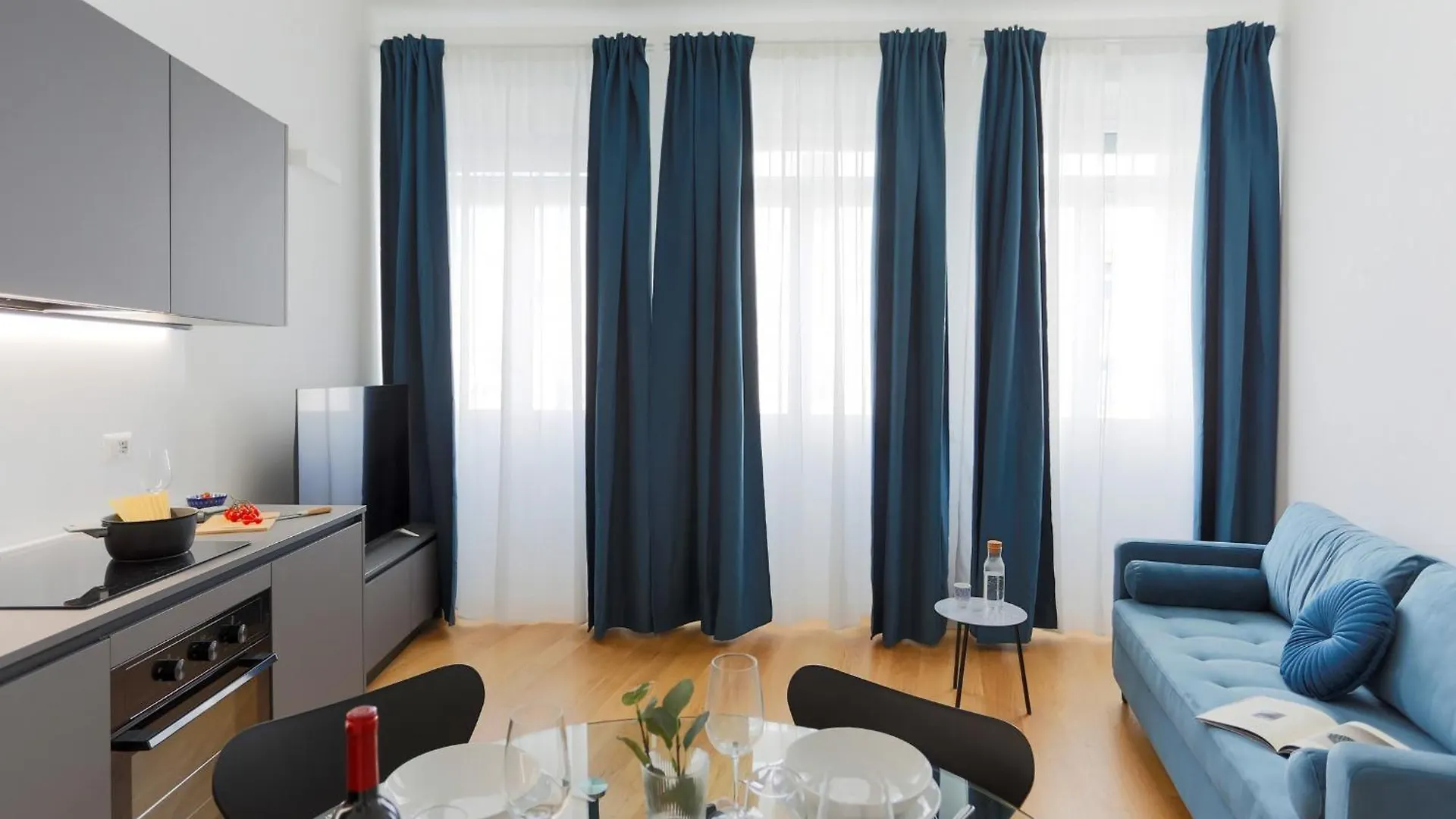 The Best Rent - Modern One Bedroom Apartment In San Babila Milan