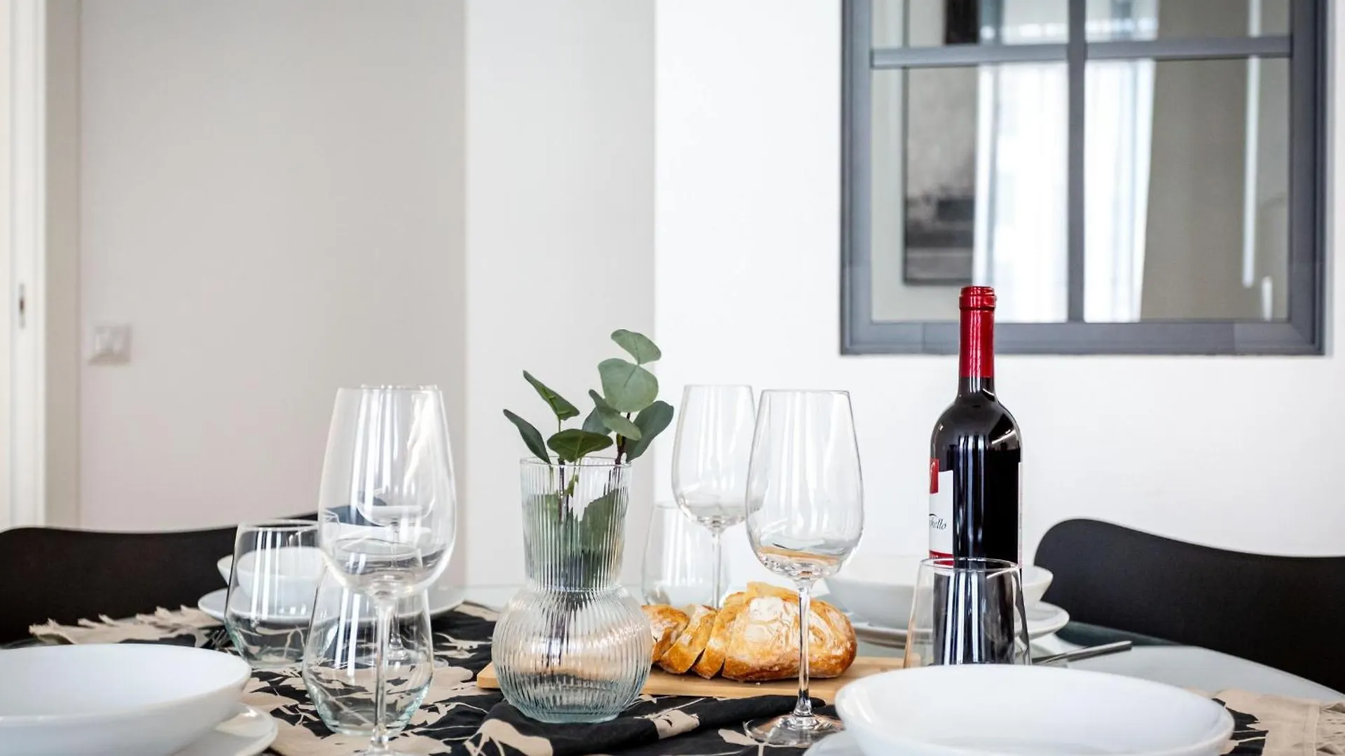 The Best Rent - Modern One Bedroom Apartment In San Babila Milan